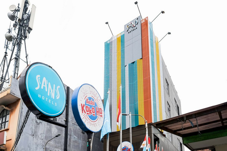 Exterior & Views 3, Sans Hotel Puri Indah Jakarta, Jakarta Barat