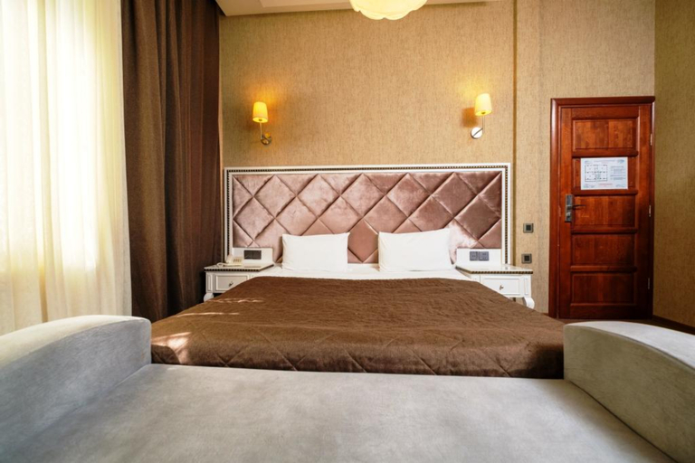 Others 3, Maestro Hotel, Baku