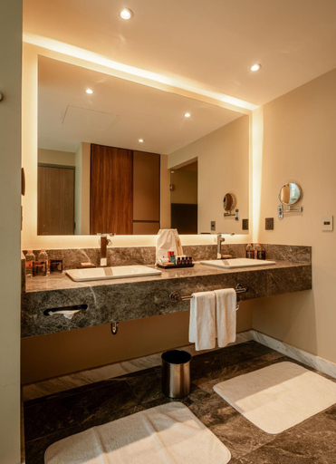 Bathroom 5, Camino Real Fashion Drive Monterrey, San Pedro Garza García