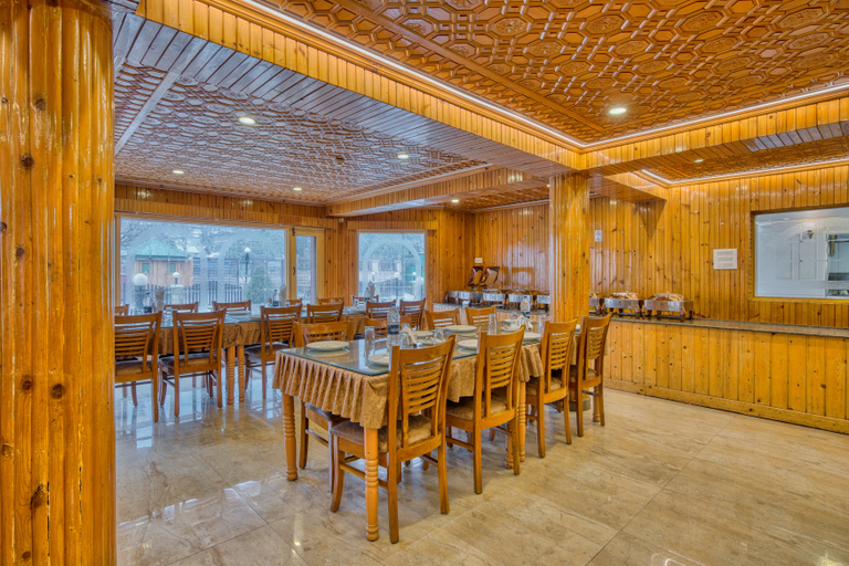 Food & Drinks 4, Hotel Baisaran Pahalgam, Anantnag