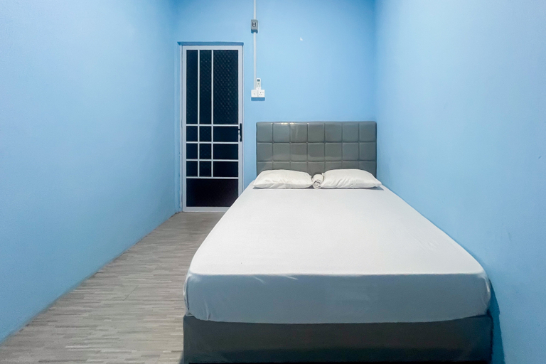 Bedroom 3, Zazezo Homestay Syariah RedPartner, Tanjung Pinang