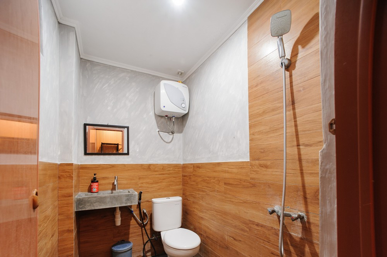 Bathroom 10