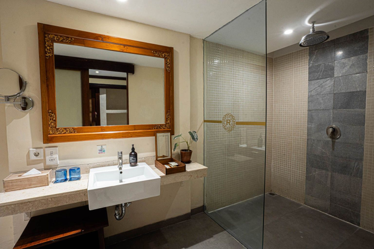 Bathroom 23