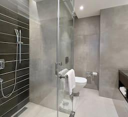 Bathroom 12