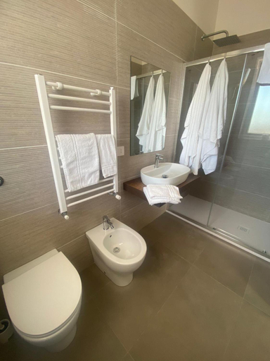 Others 3, HYRIA Rooms, Napoli
