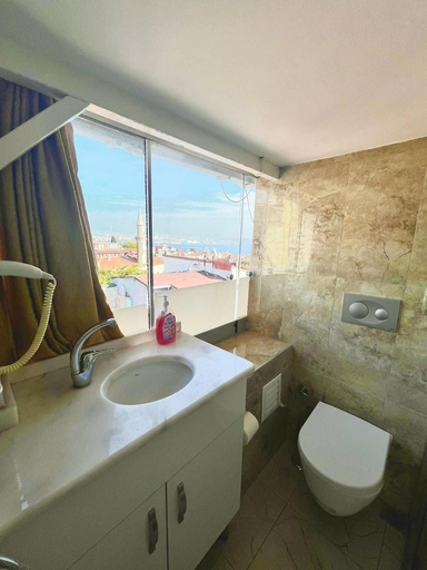 Bathroom 5, Hotel Antique, Fatih