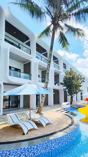 Exterior 9