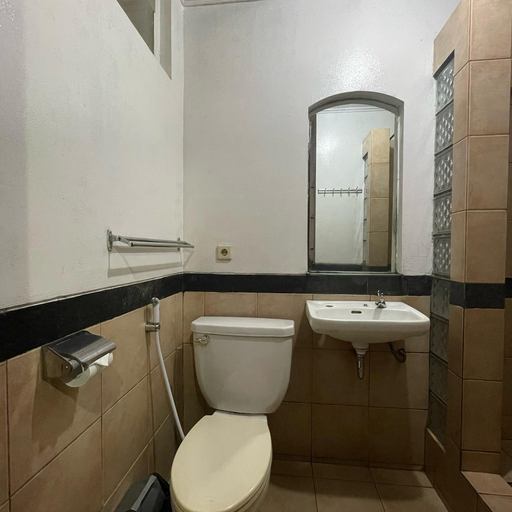 Bathroom 8