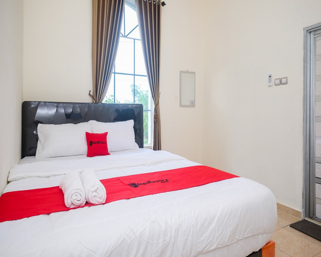 Bedroom 24