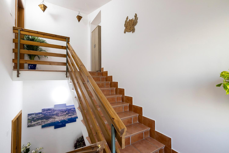 Others 2, Rosy's Room, Salerno