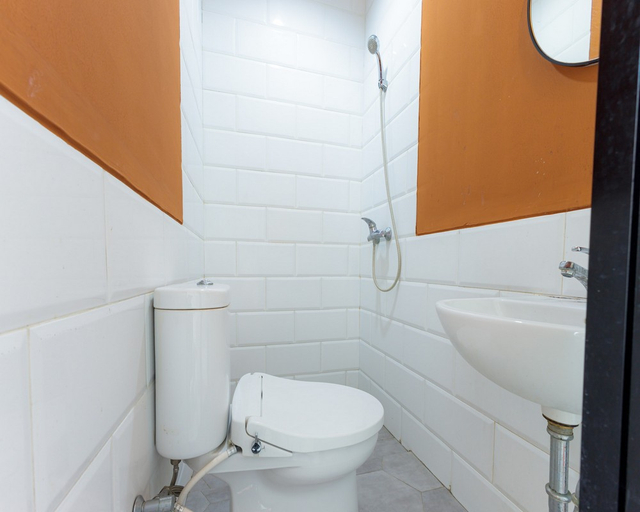 Bedroom 3, RedDoorz near Mangga Dua Mall, West Jakarta