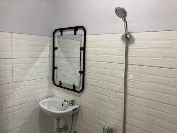 Bathroom 7