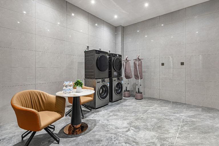 Others 5, Rezen Hotel Kuitun, Ili Kazakh