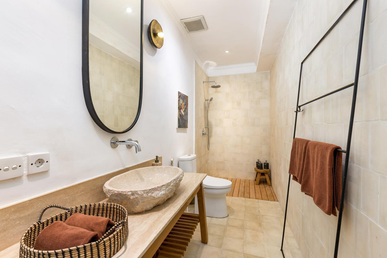 Bathroom 3, Villa Gauguin by Villa Finder, Badung