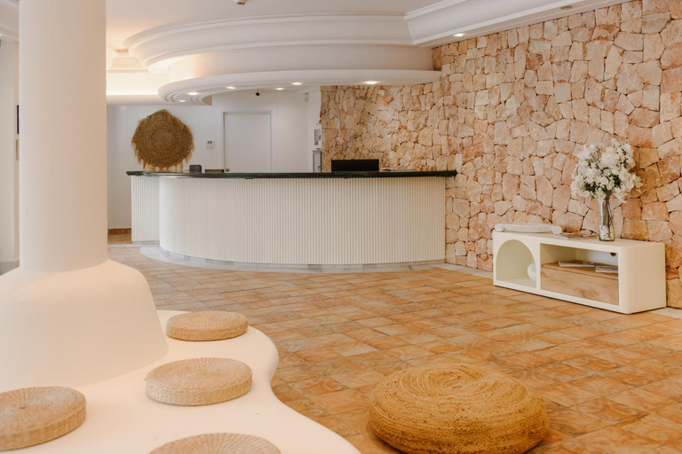 Public Area 2, Hotel El Pinar, Baleares