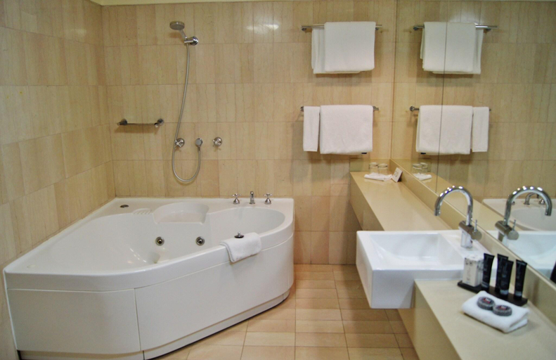 Bathroom 4, Pavilion Hotel Wagga Wagga, Wagga Wagga - Pt A