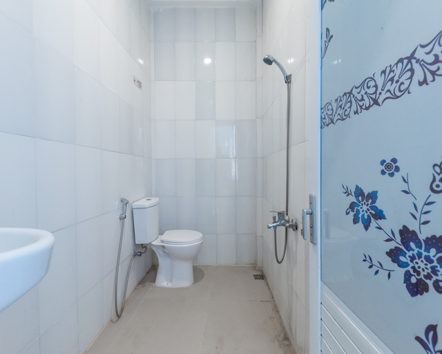 Bathroom 6