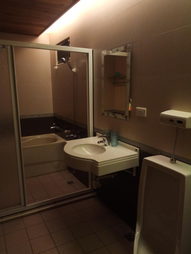 Bathroom 3, Hong Wa Cuo南投埔里紅瓦厝山居民宿森林系住宿生態手作體驗, Nantou