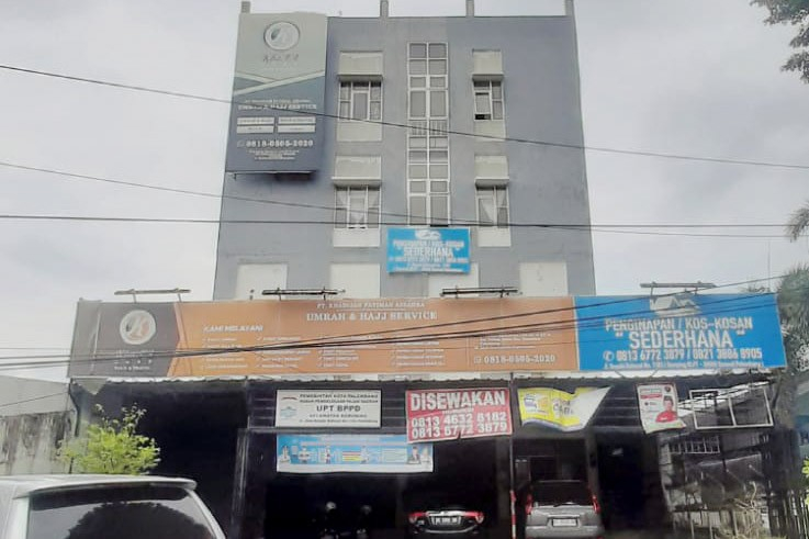 Exterior & Views 2, RedDoorz Syariah @ Penginapan Sederhana Palembang, Palembang