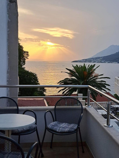 Others 5, Rooms Katja, Gradac