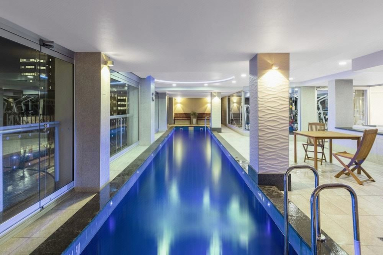 Sport & Beauty 2, Oaks Adelaide Embassy Suites, Adelaide
