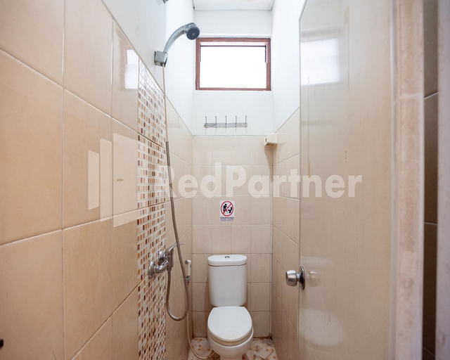 Bedroom 3, One 2 Residence near Slipi Jaya Mall Mitra RedDoorz, West Jakarta