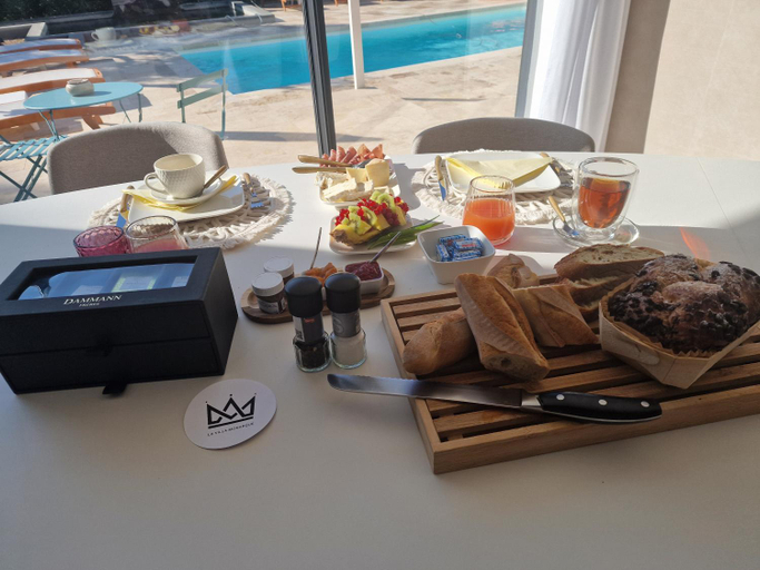 Food & Drinks 4, La Villa Monarque, Hérault