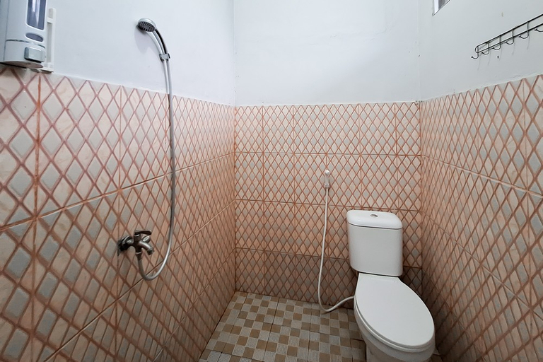 Bathroom 10