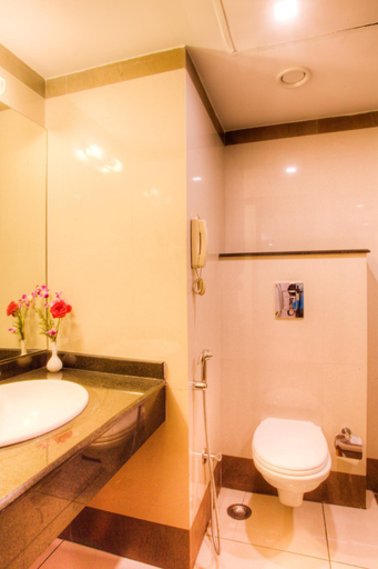 Bathroom 5, The Atrium Boutique Hotel, Mysore