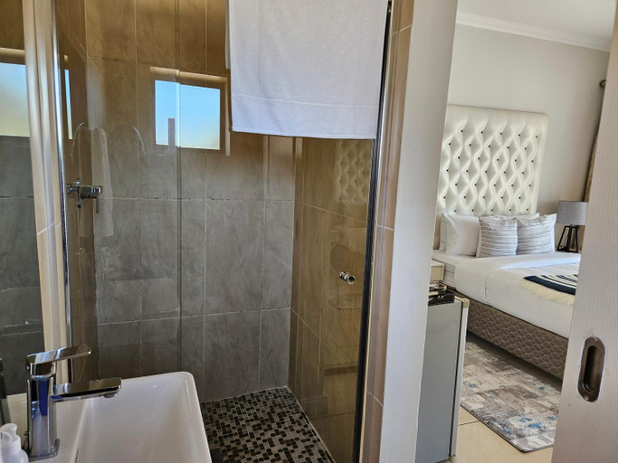 Others 2, Mix Guesthouse, Nelson Mandela Bay
