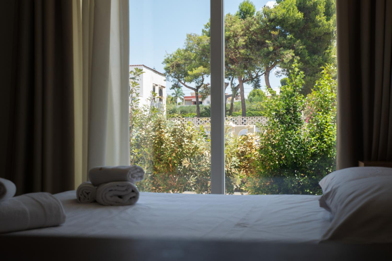Bedroom 3, Montedarena Hotel, Taranto