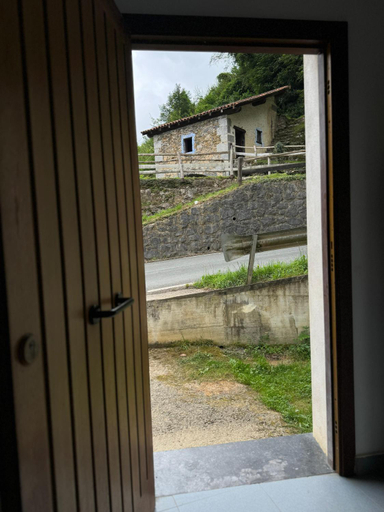 Others 5, ALBERGUE DE LASTUR, Guipúzcoa