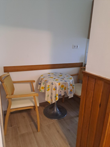 Others 2, Neuhercz Apartmanok Halaszi, Mosonmagyaróvár