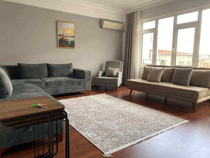Others 2, Renovated 3BR Apartment in Central Location, Kadıköy