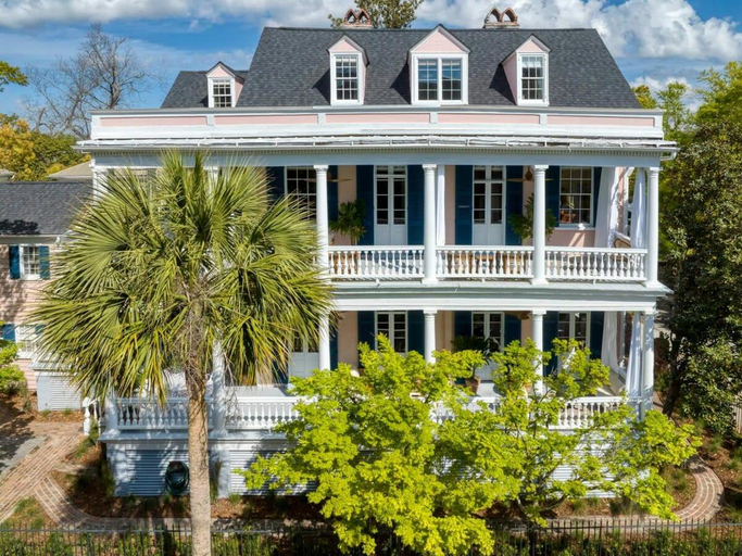 Exterior & Views 1, King Veranda Suite with Breakfast, Charleston