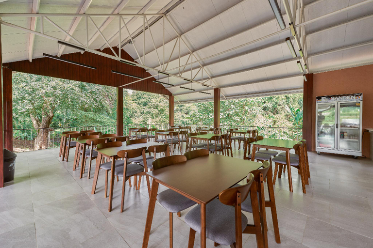 Food & Drinks 4, Baan Rai Santisuk, Lom Sak