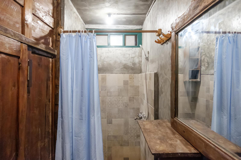 Bathroom 4