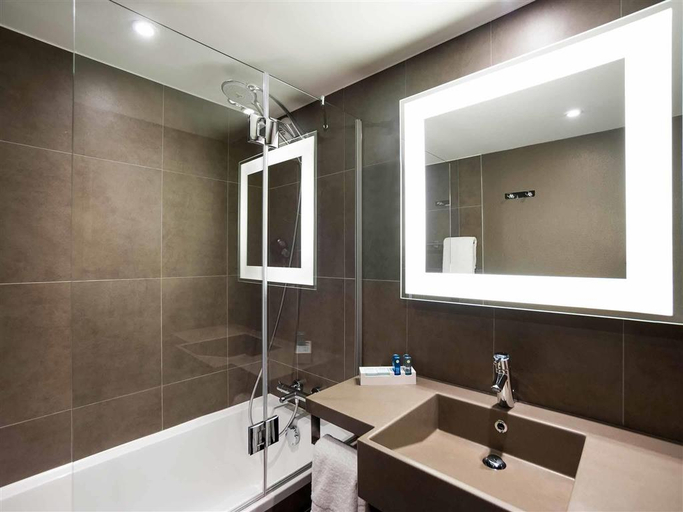 Bathroom 5, Novotel Gent Centrum, Oost-Vlaanderen
