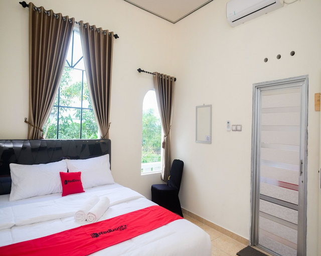 Bedroom 14