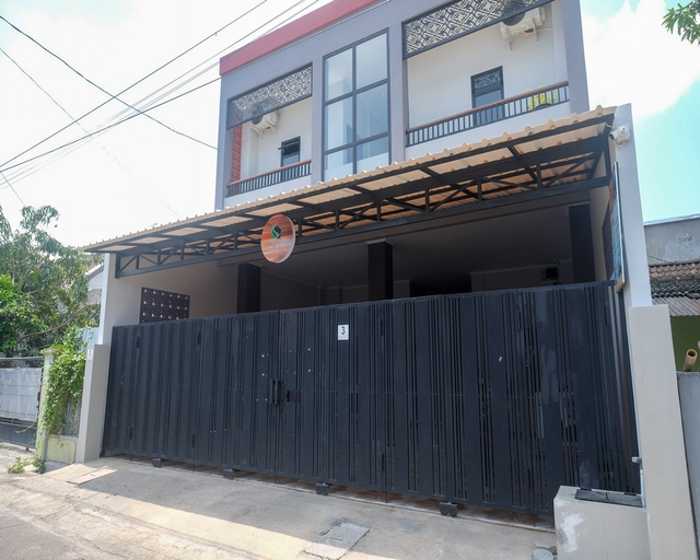 Exterior & Views 2, DR Living Syariah Solo Mitra RedDoorz, Solo