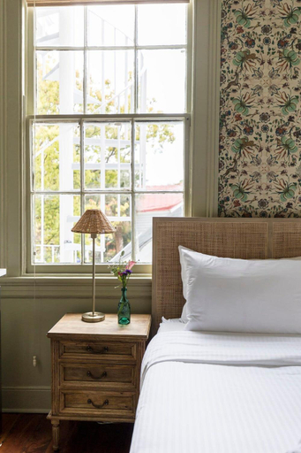 Bedroom 2, King Veranda Suite with Breakfast, Charleston