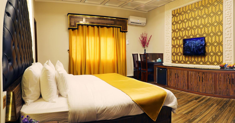 Bedroom 2, Mughal Mahal Hotel, Gujranwala
