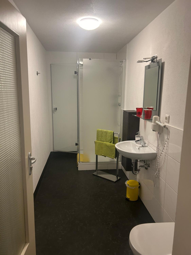 Bathroom 3, Landhotel Muller im Donautal, Donau-Ries