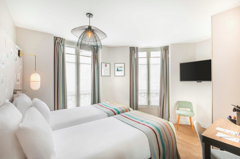 Bedroom 2, Hotel Litteraire Marcel Ayme, BW Premier Collection, Paris