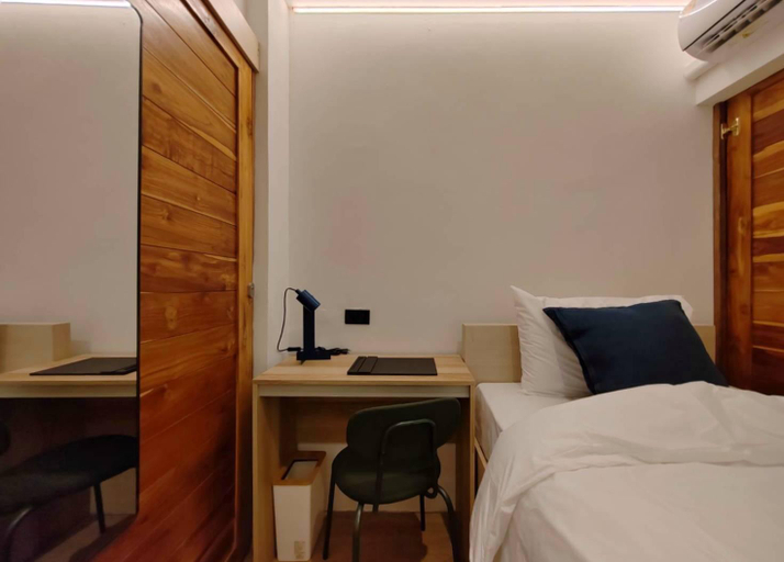 Bedroom 9