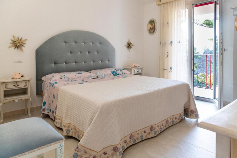 Others 5, RoRo Home Via Del Mare, Nuoro