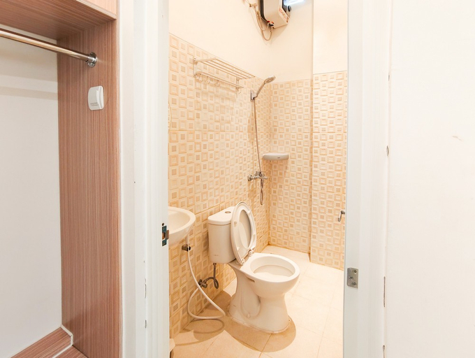 Bathroom 20
