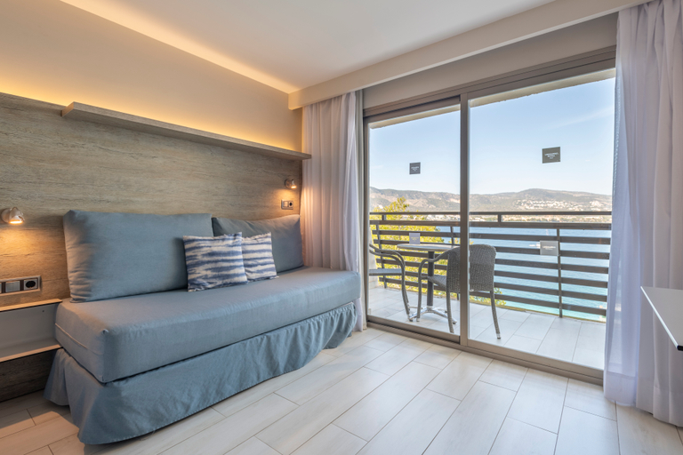 Bedroom 3, Leonardo Royal Htl Mallorca Palmanova Bay, Baleares