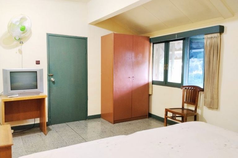 Bedroom 25