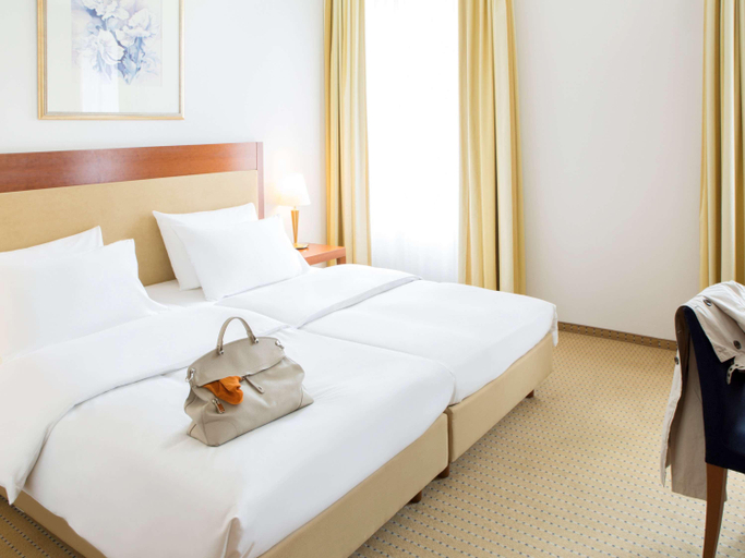 Bedroom 3, Novotel Hildesheim, Hildesheim